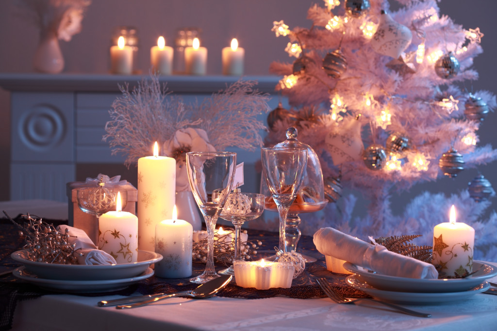 Place setting for Christmas