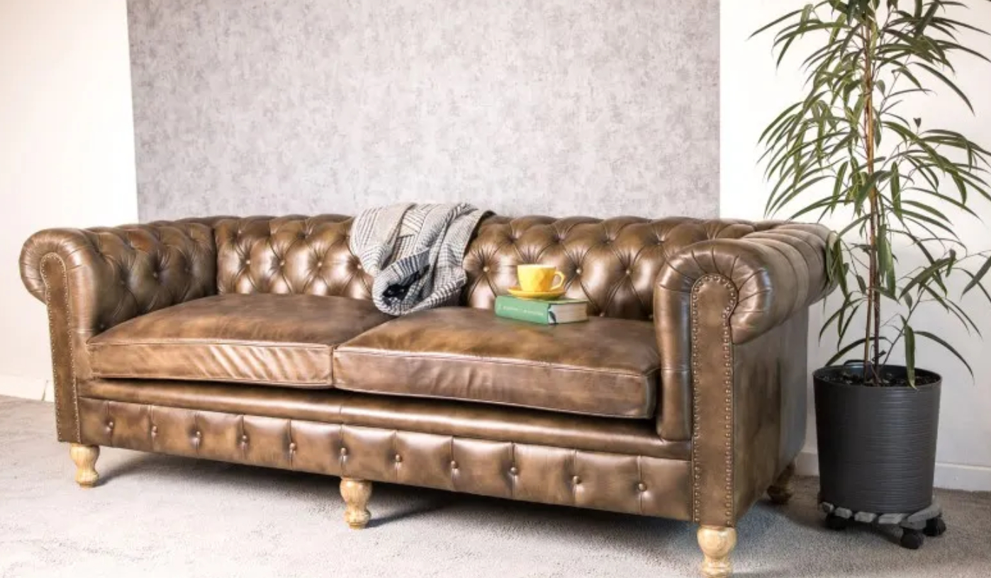 Skórzana brązowa sofa
